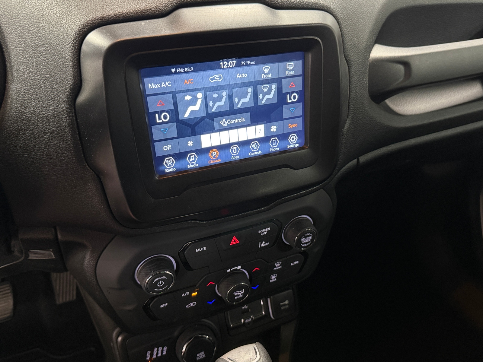 Thumbnail: 2021 Jeep Renegade - 4