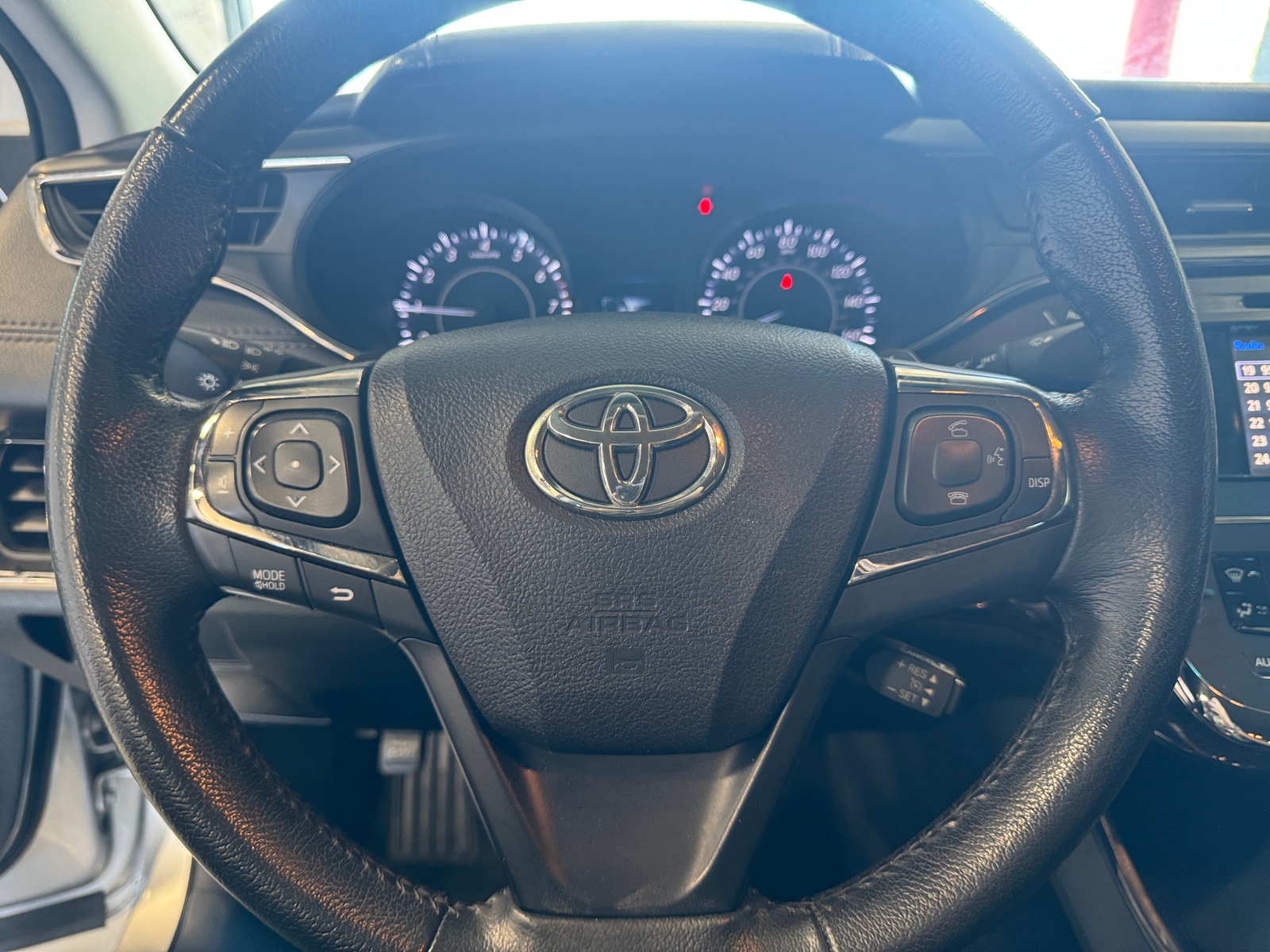 Thumbnail: 2015 Toyota Avalon - 4