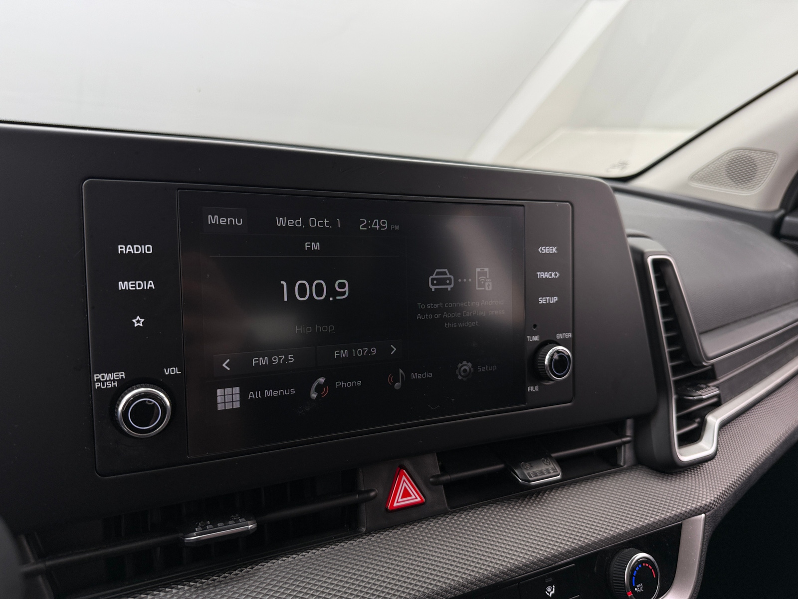 Thumbnail: 2023 Kia Sportage - 4