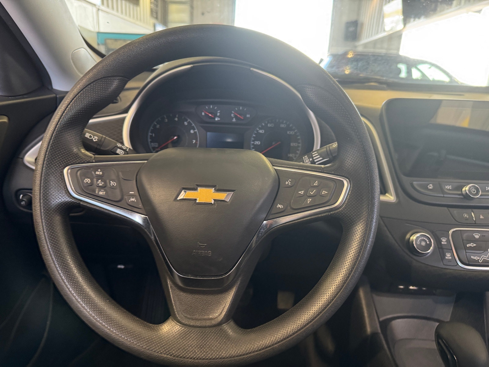 Thumbnail: 2023 Chevrolet Malibu - 5