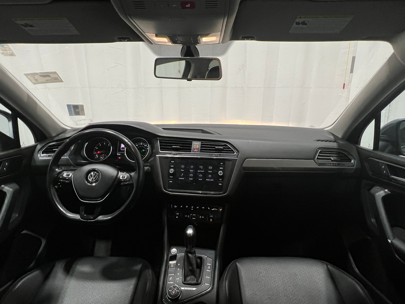 Thumbnail: 2018 Volkswagen Tiguan - 2
