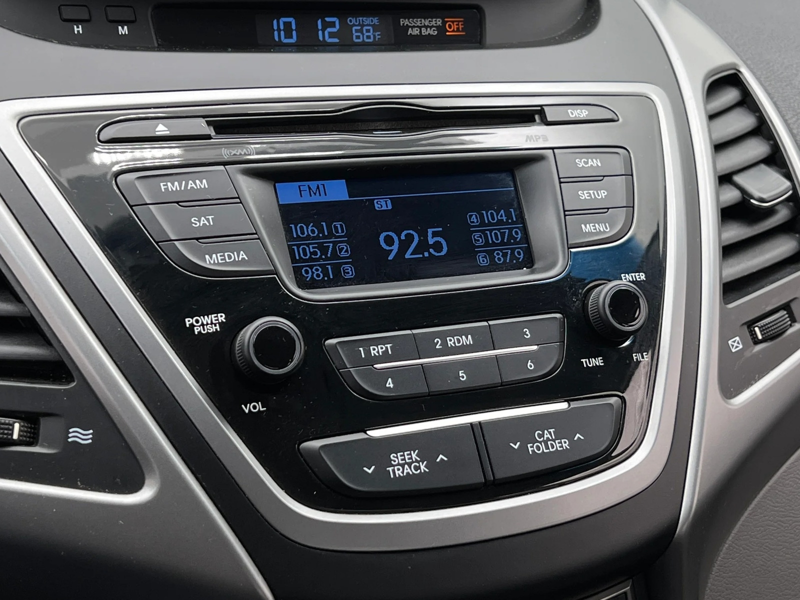 Thumbnail: 2016 Hyundai Elantra - 4