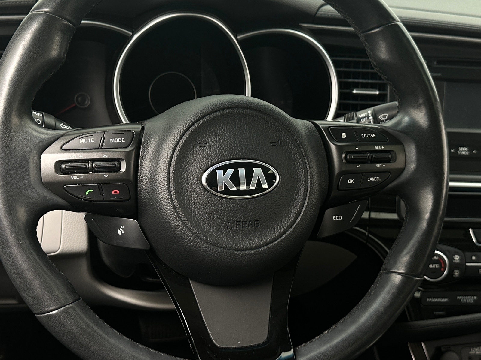 Thumbnail: 2015 Kia Optima - 4