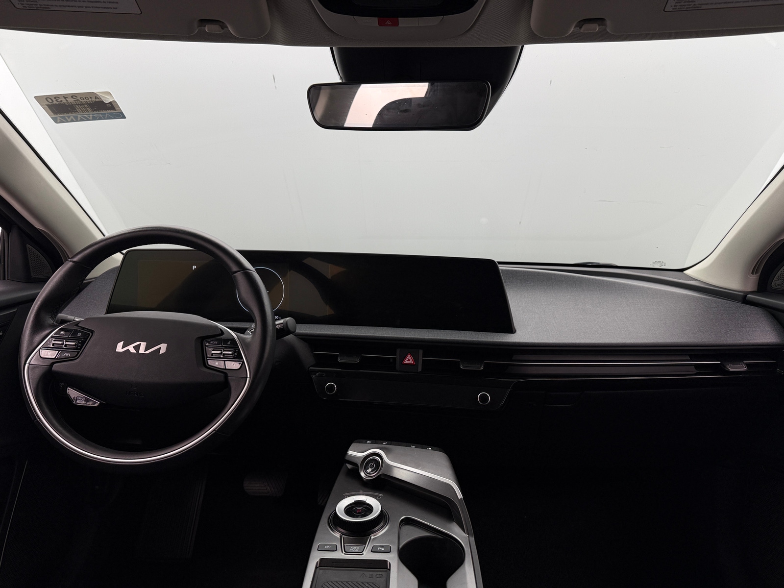 Thumbnail: 2022 Kia EV6 - 2