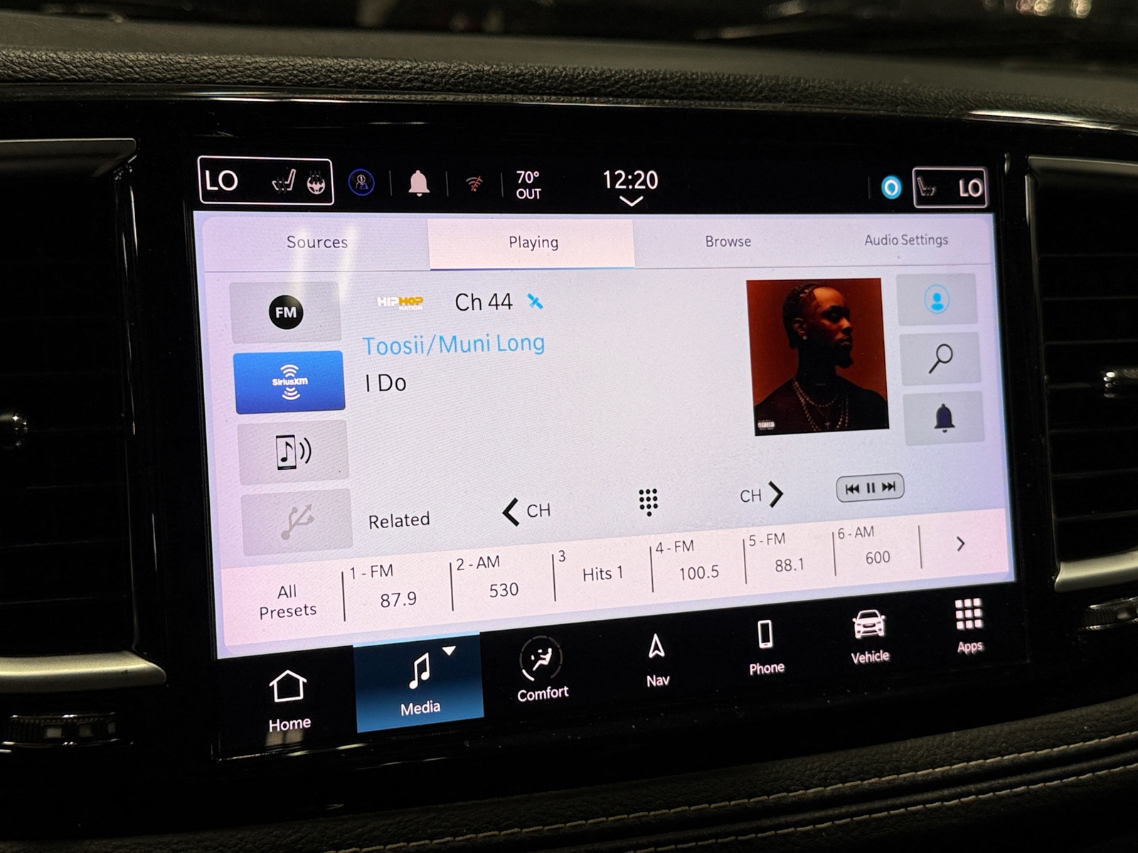 Thumbnail: 2022 Chrysler Pacifica - 3