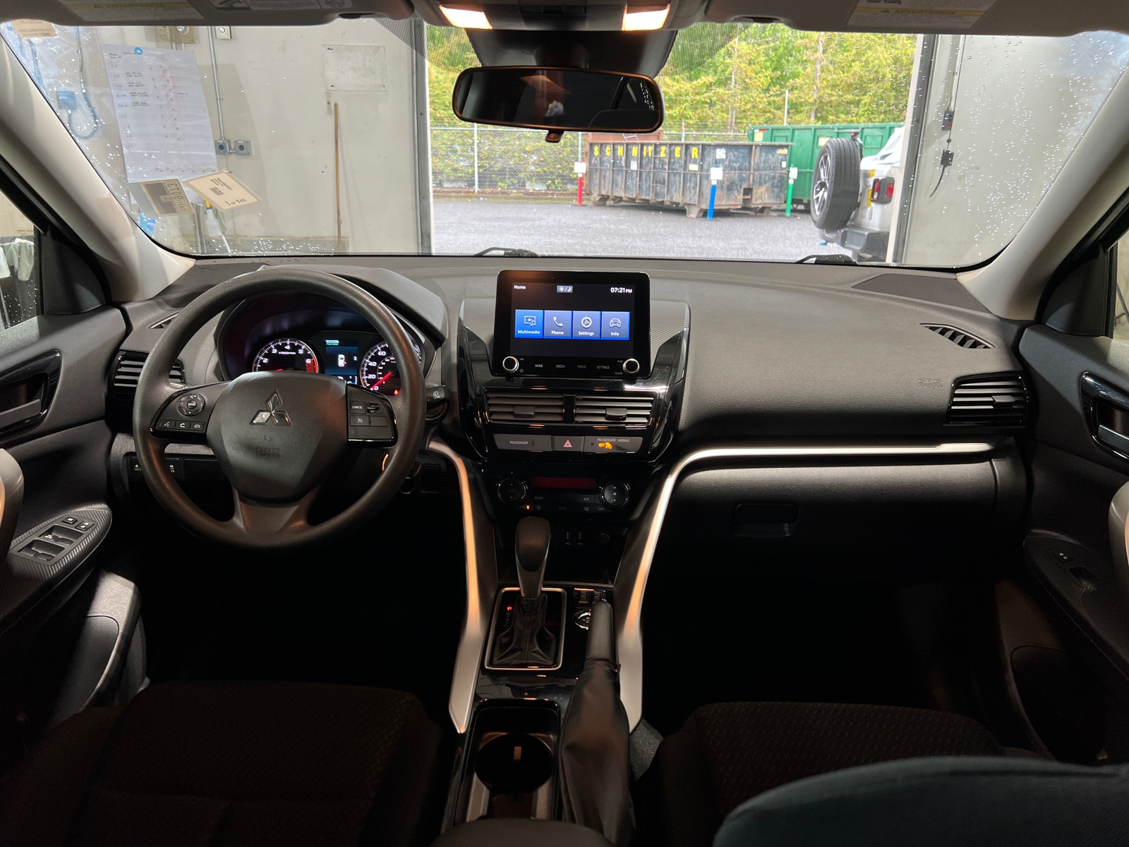 Thumbnail: 2023 Mitsubishi Eclipse Cross - 3