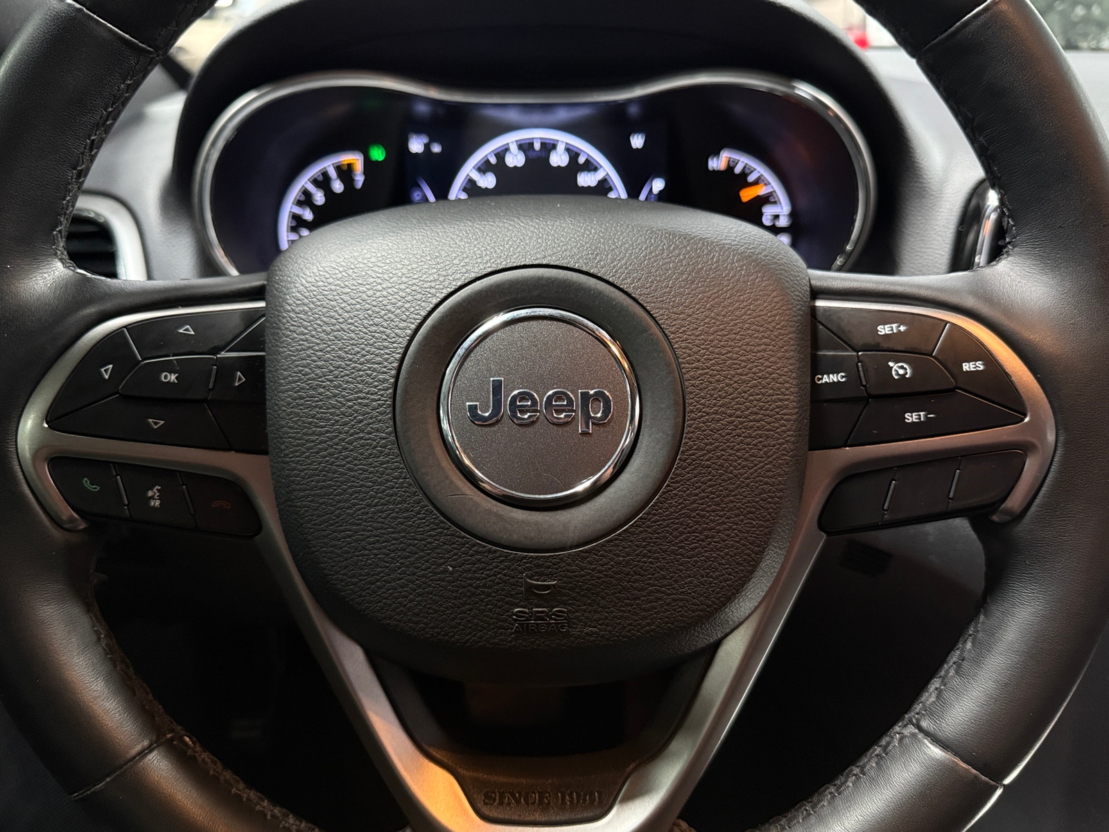Thumbnail: 2019 Jeep Grand Cherokee - 5