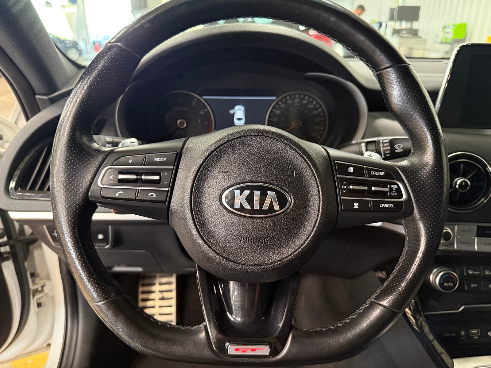 Thumbnail: 2019 Kia Stinger - 4