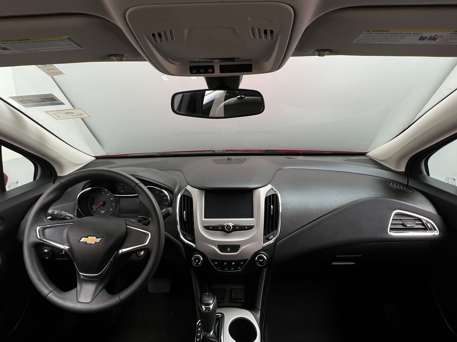 Thumbnail: 2018 Chevrolet Cruze - 3