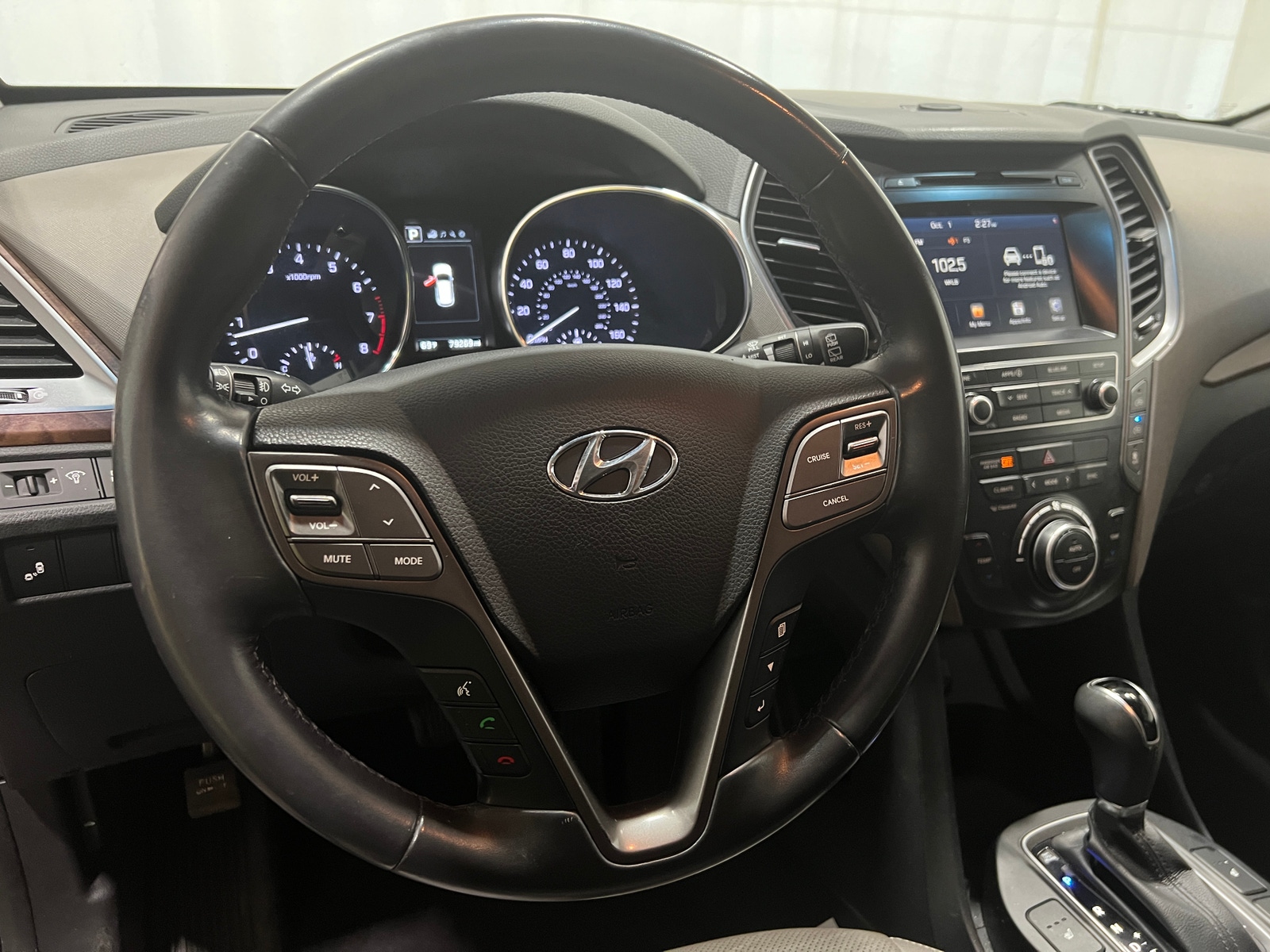 Thumbnail: 2017 Hyundai Santa Fe - 4