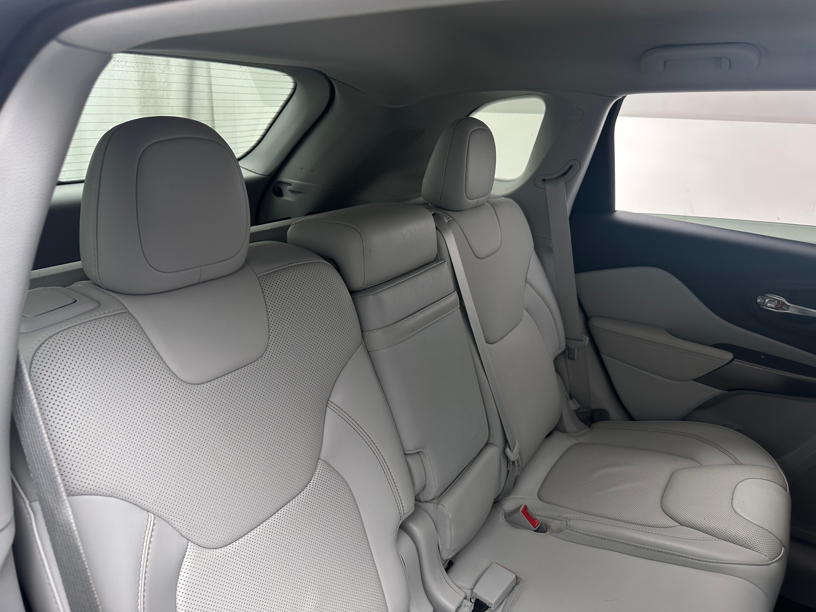 Thumbnail: 2019 Jeep Cherokee - 5