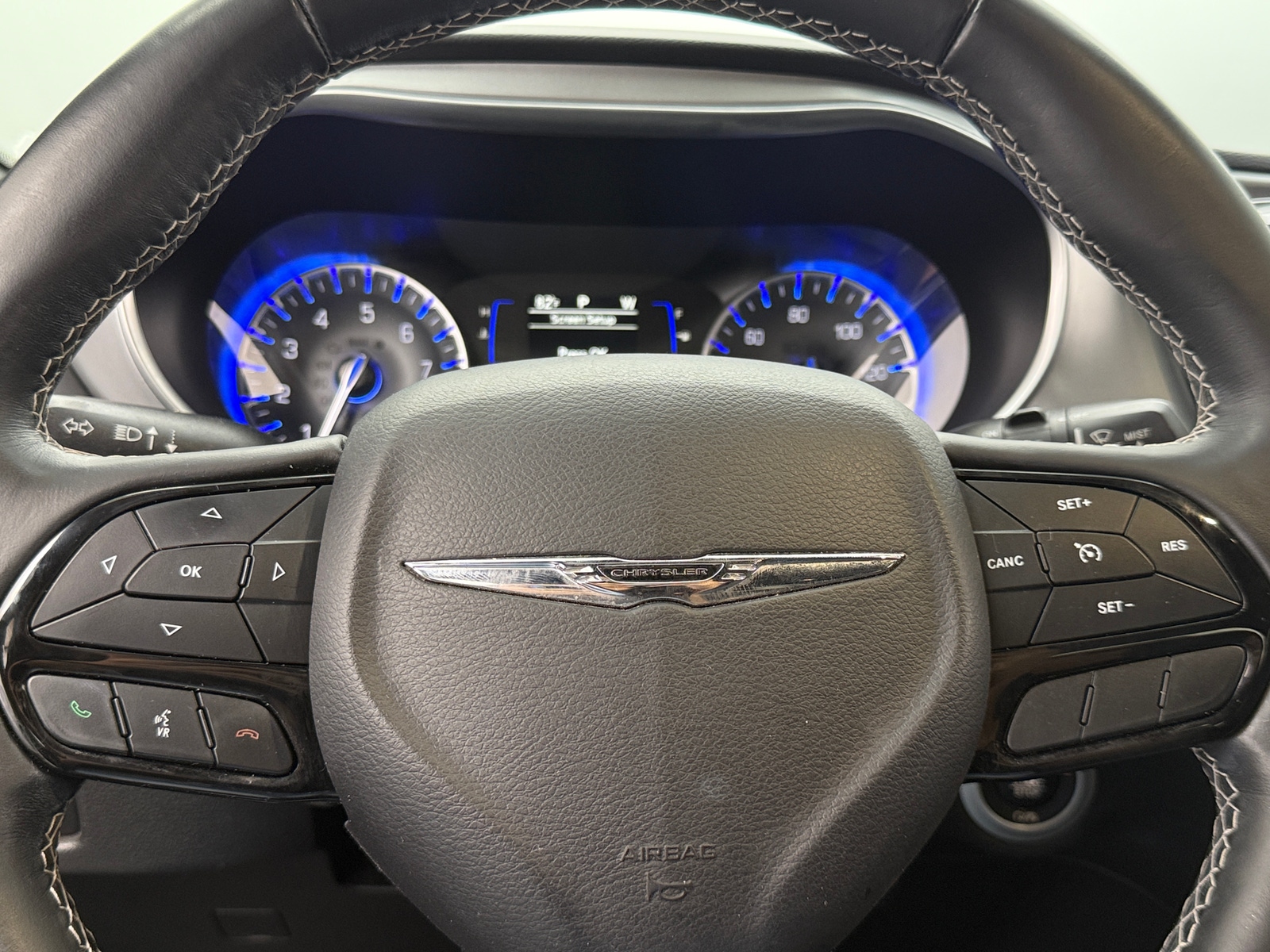 Thumbnail: 2018 Chrysler Pacifica - 5