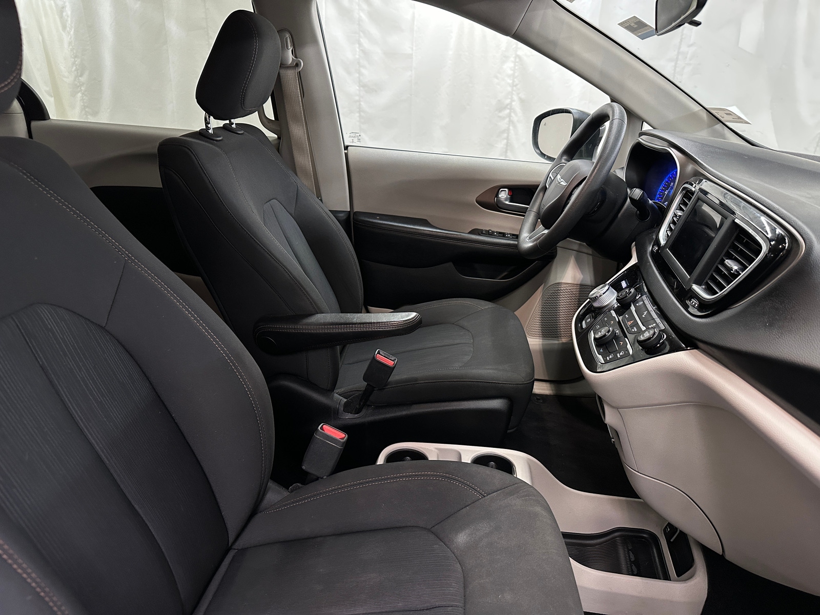Thumbnail: 2018 Chrysler Pacifica - 2