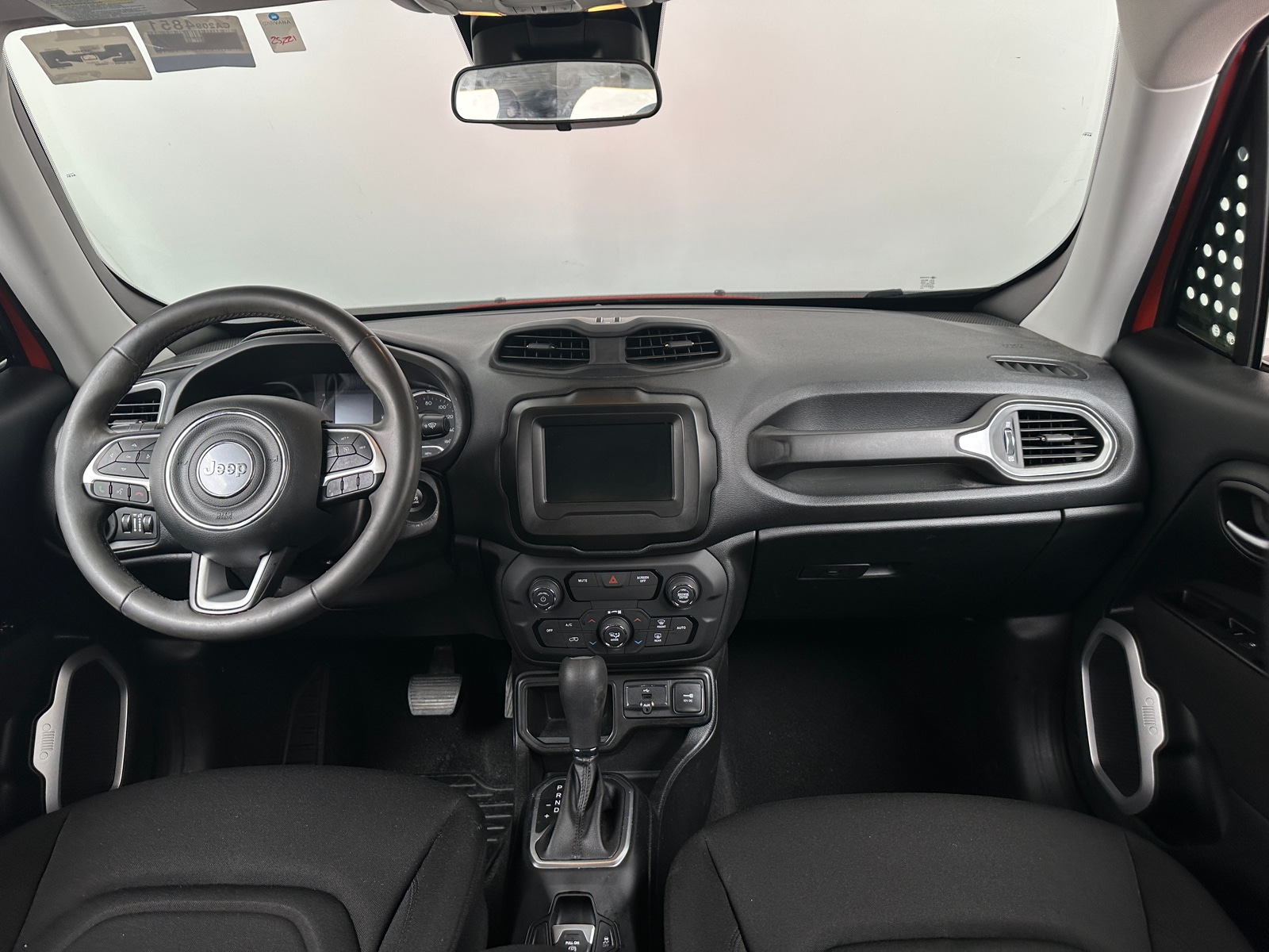 Thumbnail: 2019 Jeep Renegade - 3
