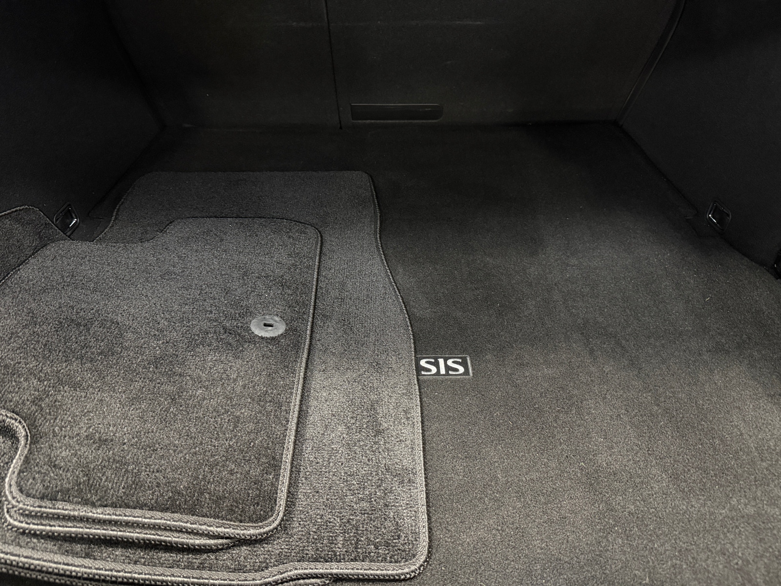 Thumbnail: 2023 Genesis G70 - 6