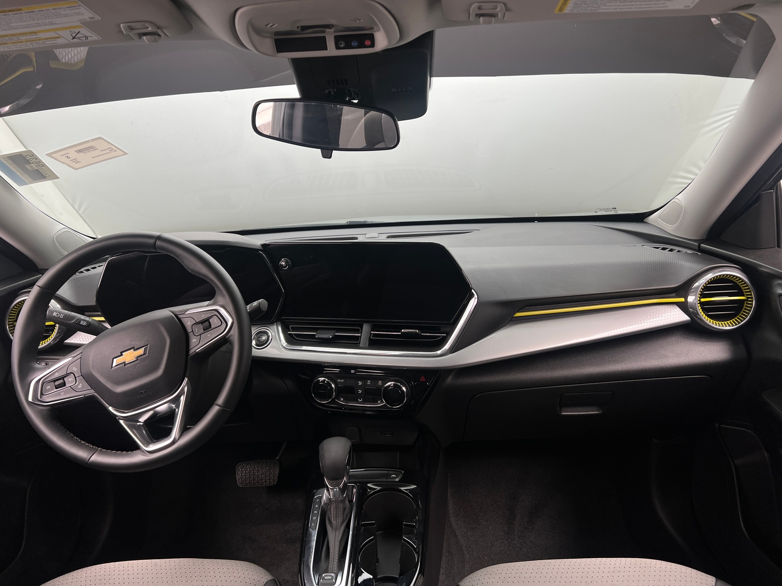 Thumbnail: 2025 Chevrolet Trax - 3