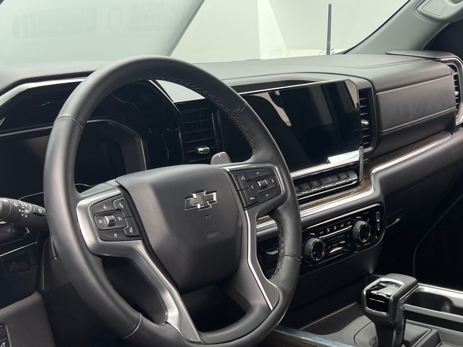 Thumbnail: 2024 Chevrolet Silverado 1500 - 5