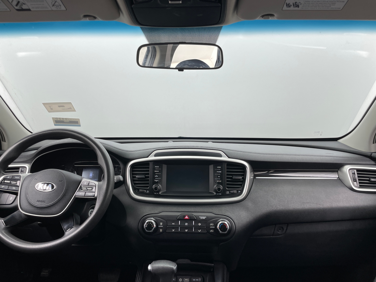 Thumbnail: 2020 Kia Sorento - 3