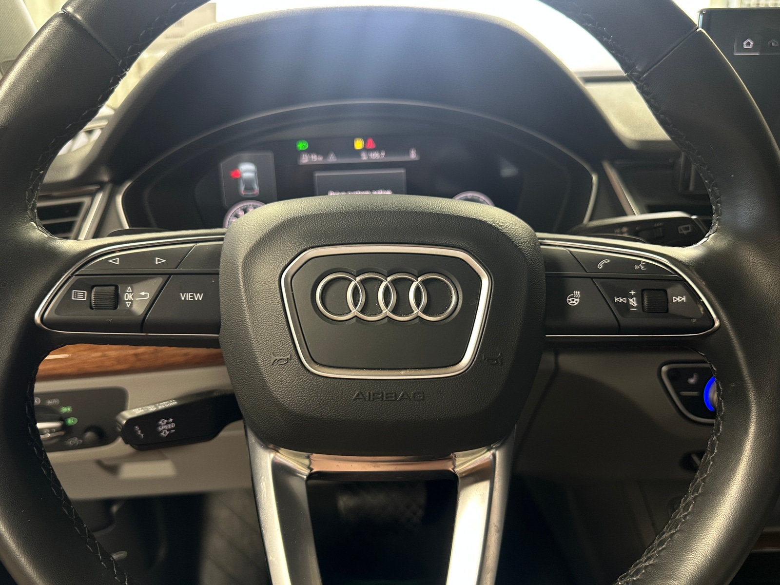 Thumbnail: 2022 Audi Q5 - 4