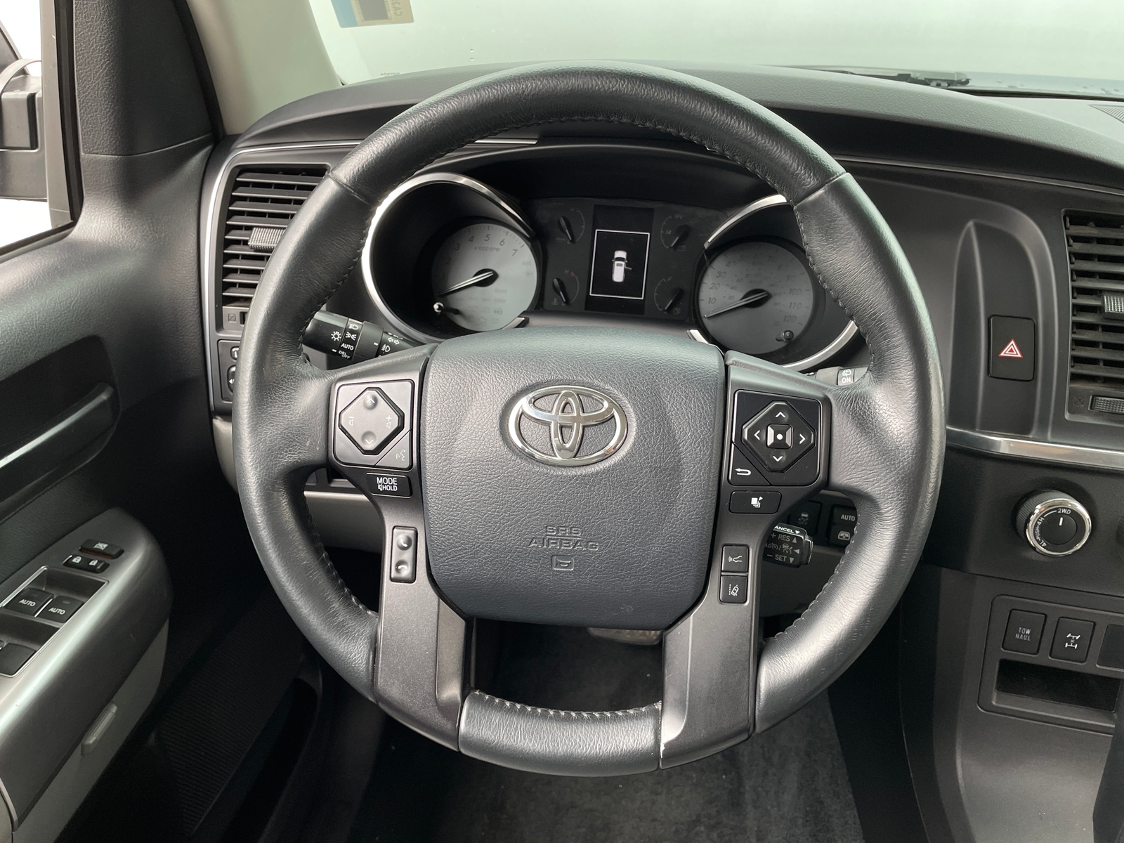 Thumbnail: 2018 Toyota Sequoia - 4