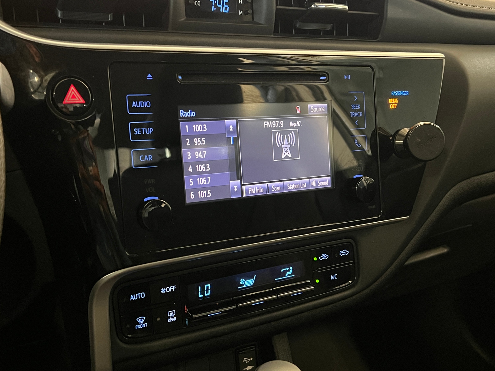 Thumbnail: 2019 Toyota Corolla - 4