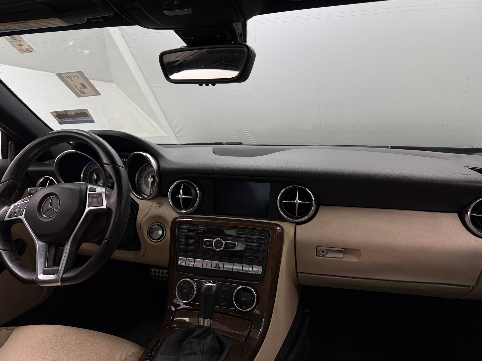 Thumbnail: 2015 Mercedes-Benz SLK - 2