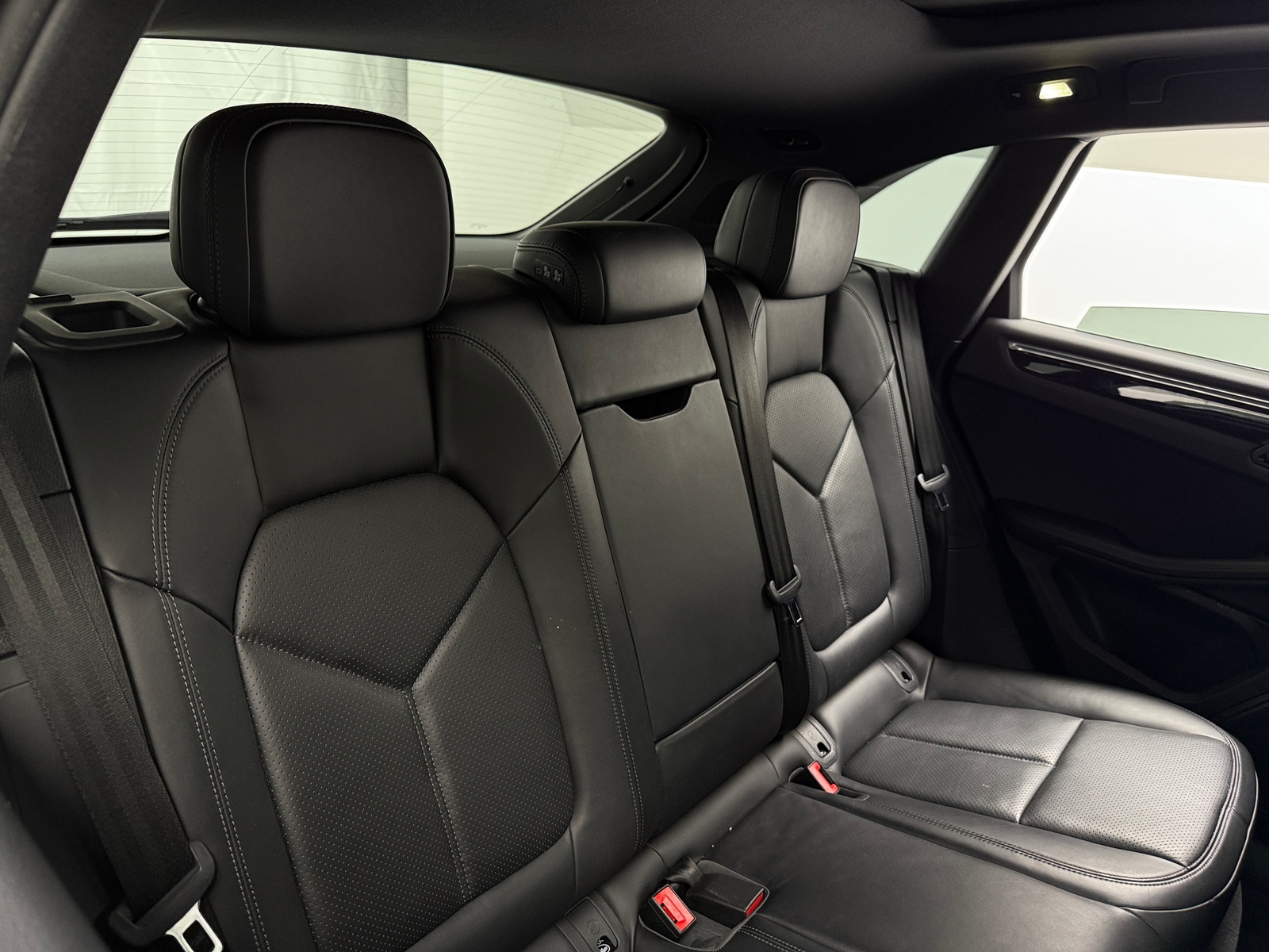 Thumbnail: 2018 Porsche Macan - 5