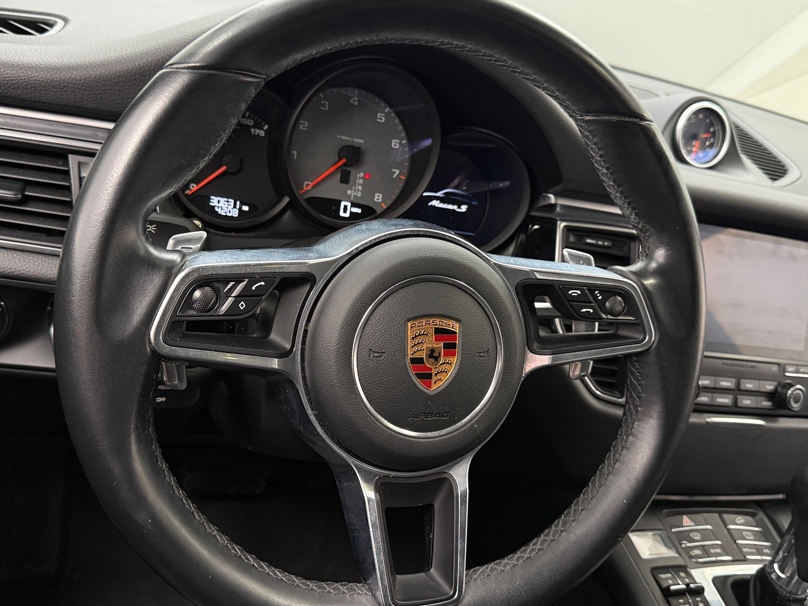 Thumbnail: 2018 Porsche Macan - 4