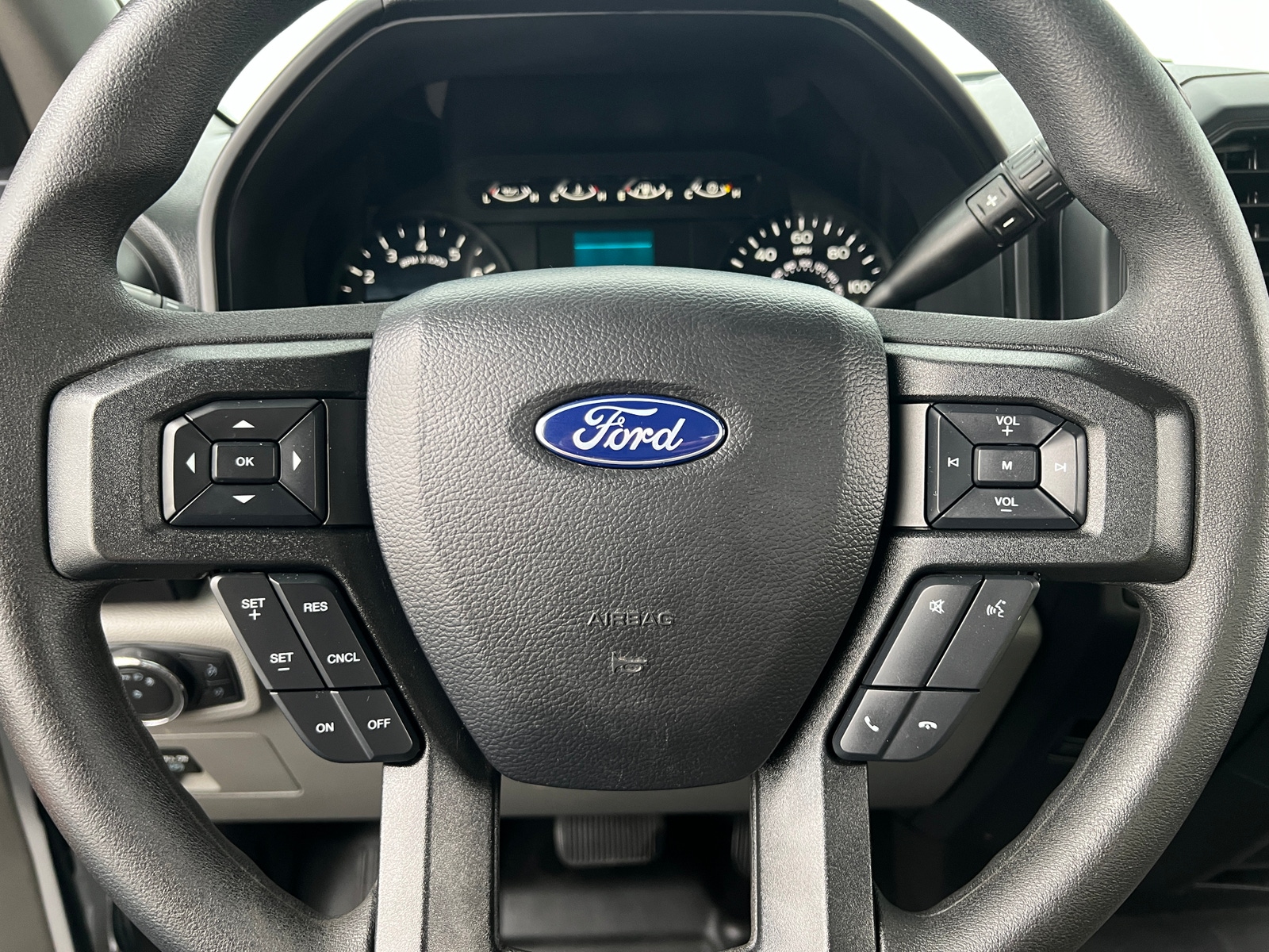 Thumbnail: 2020 Ford Econoline - 4