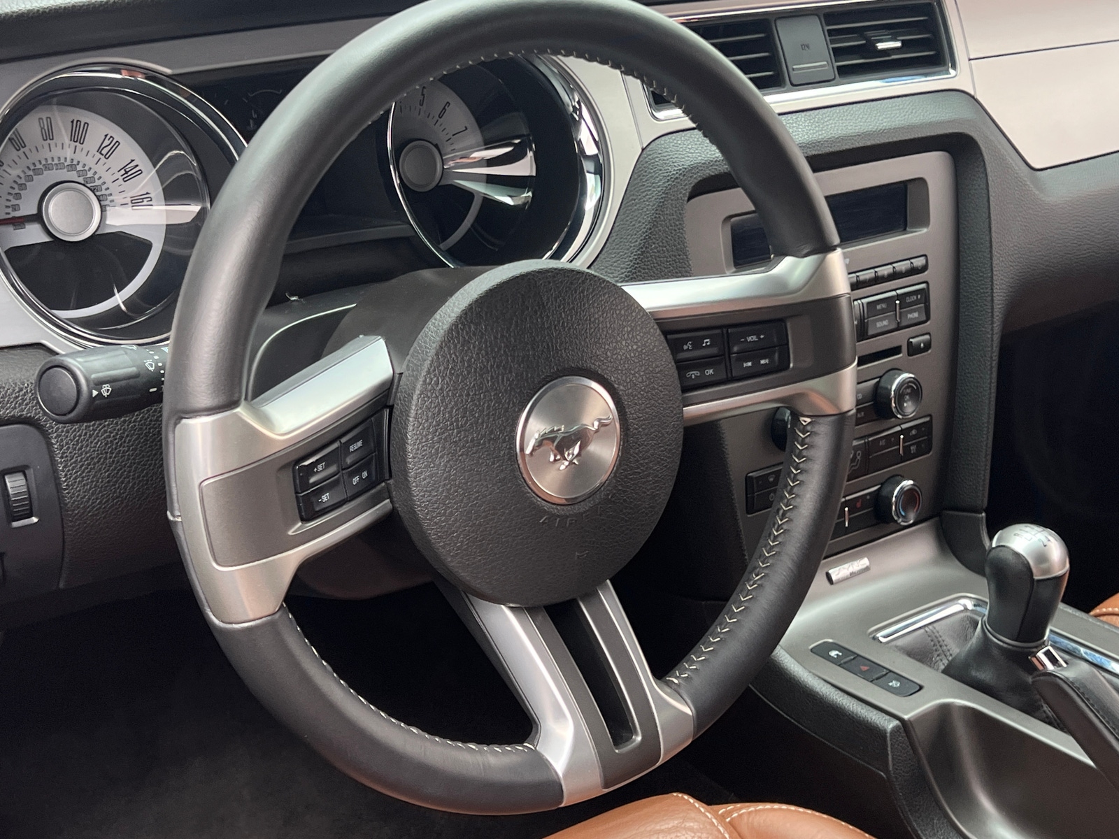 Thumbnail: 2011 Ford Mustang - 3