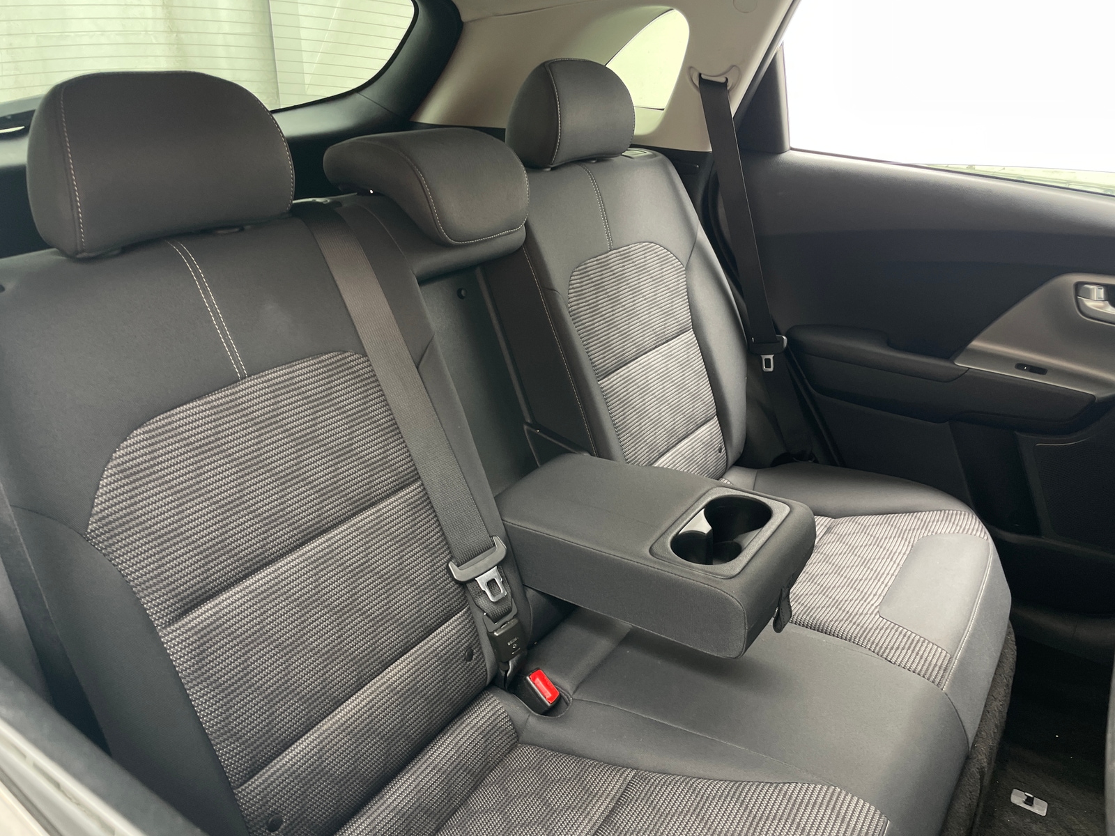 Thumbnail: 2019 Kia Niro - 6