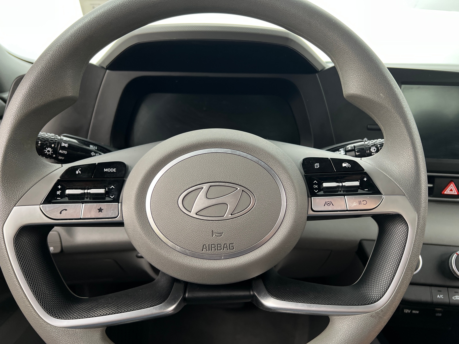 Thumbnail: 2024 Hyundai Elantra - 5
