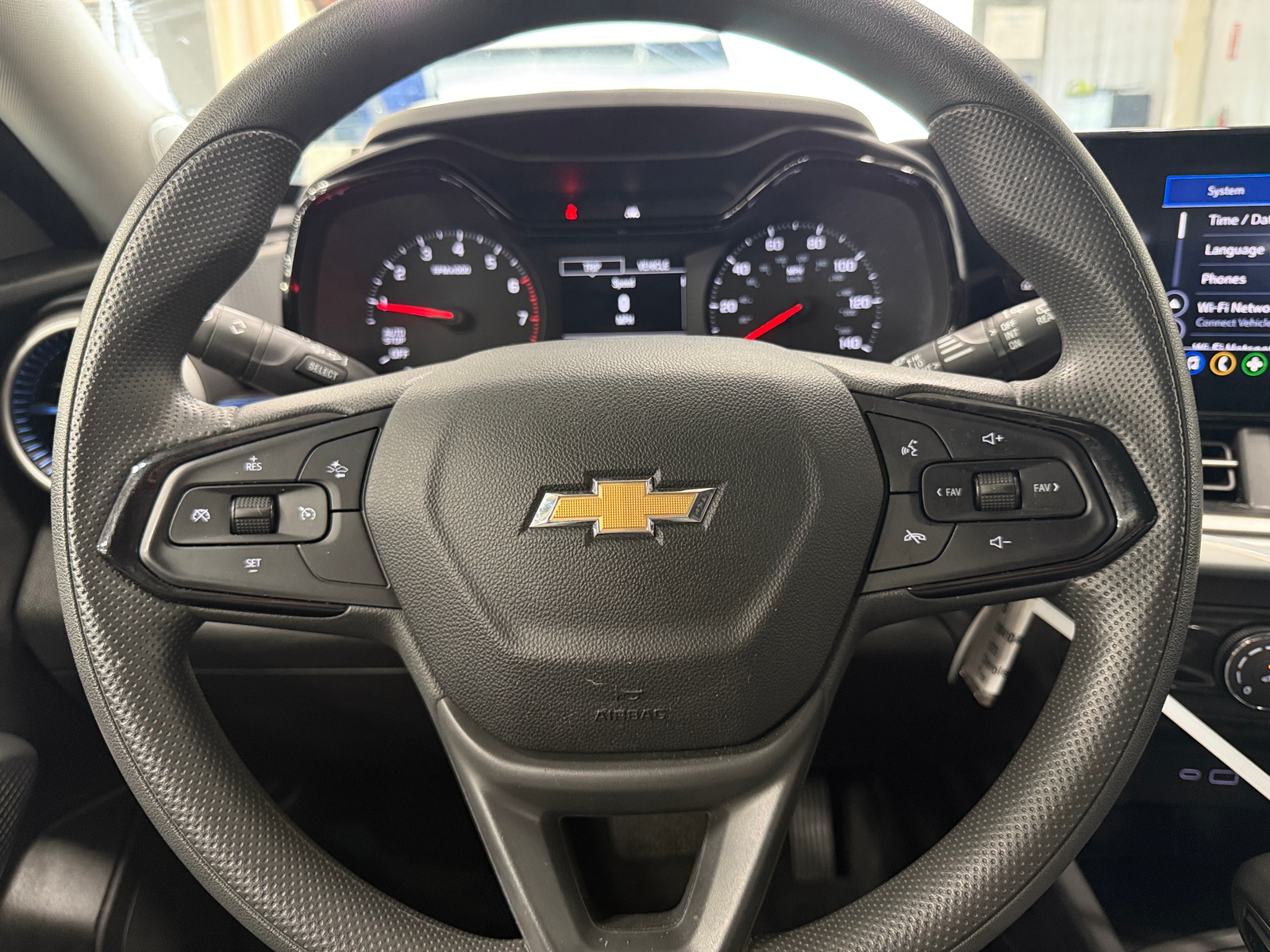 Thumbnail: 2025 Chevrolet Trax - 5