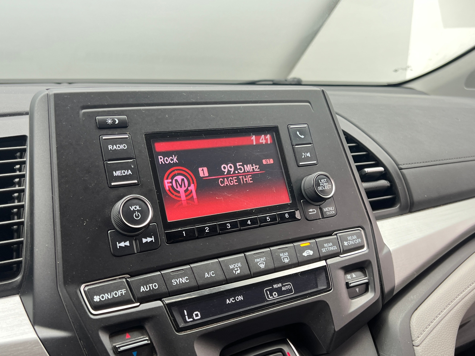 Thumbnail: 2018 Honda Odyssey - 4