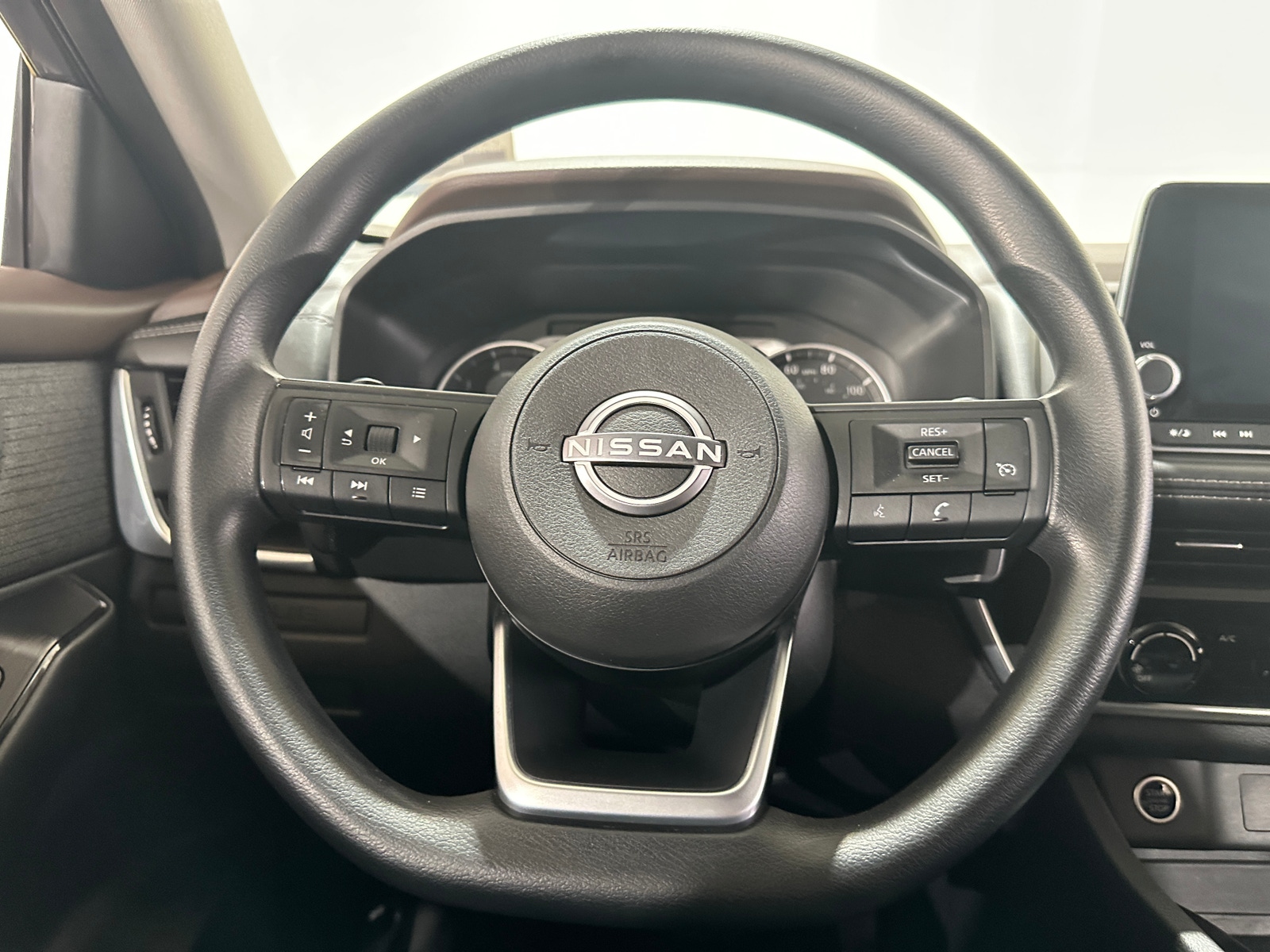 Thumbnail: 2023 Nissan Rogue - 5