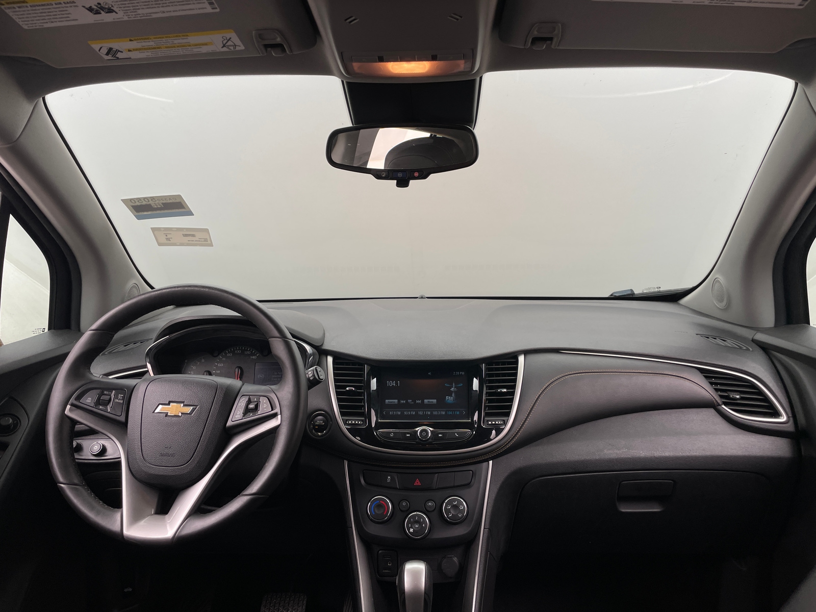 Thumbnail: 2017 Chevrolet Trax - 3