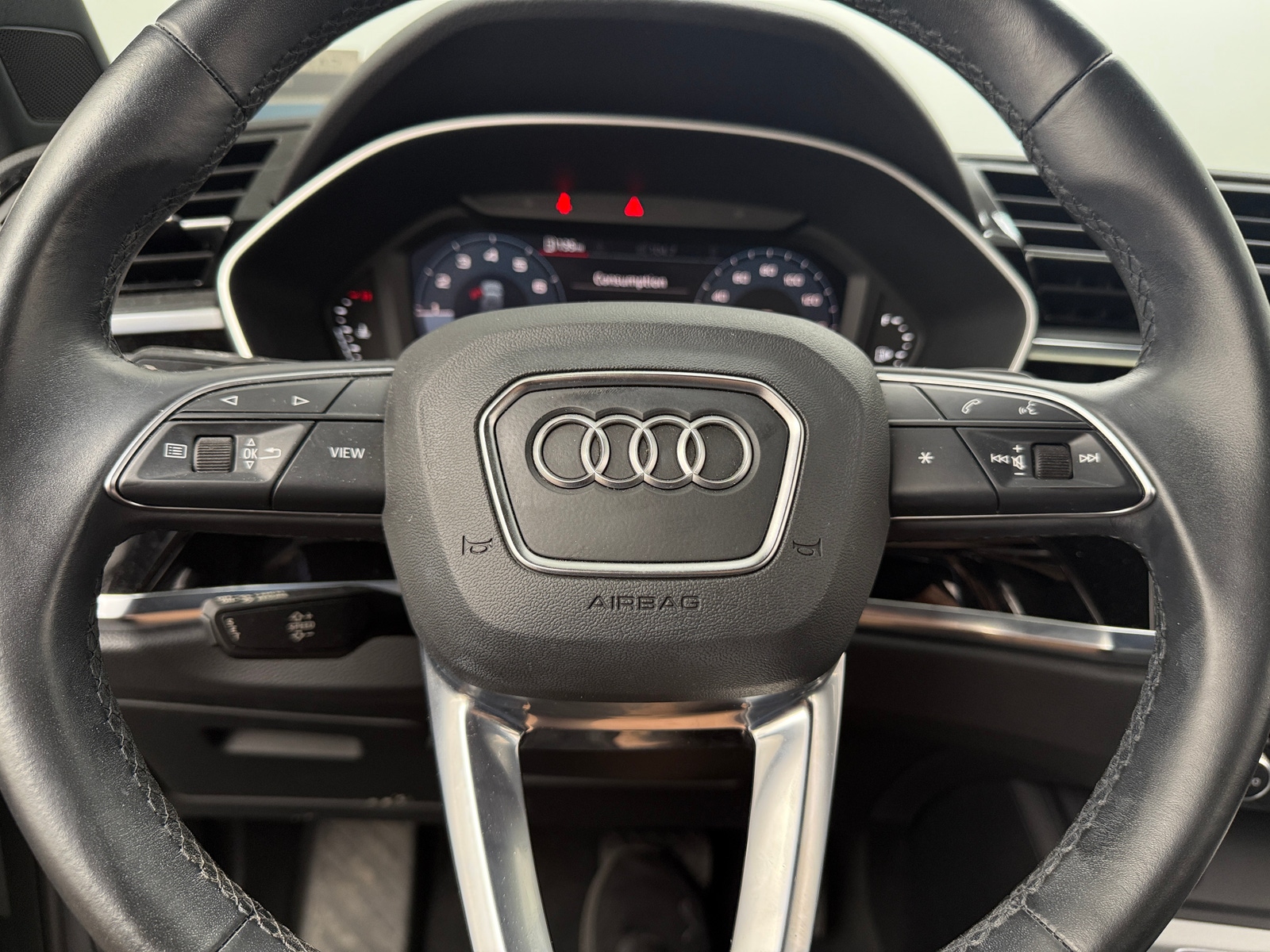 Thumbnail: 2021 Audi Q3 - 4