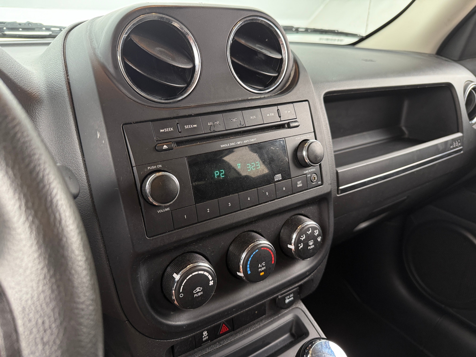 Thumbnail: 2015 Jeep Patriot - 4