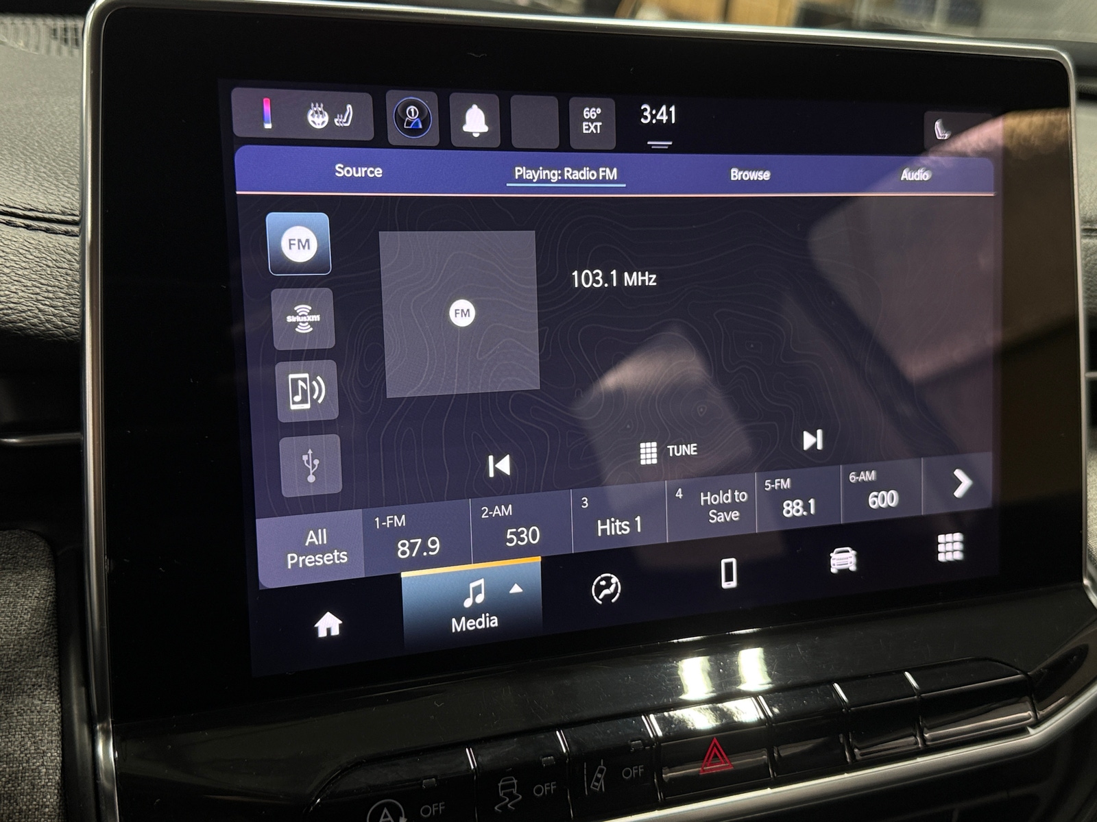 Thumbnail: 2022 Jeep Compass - 3