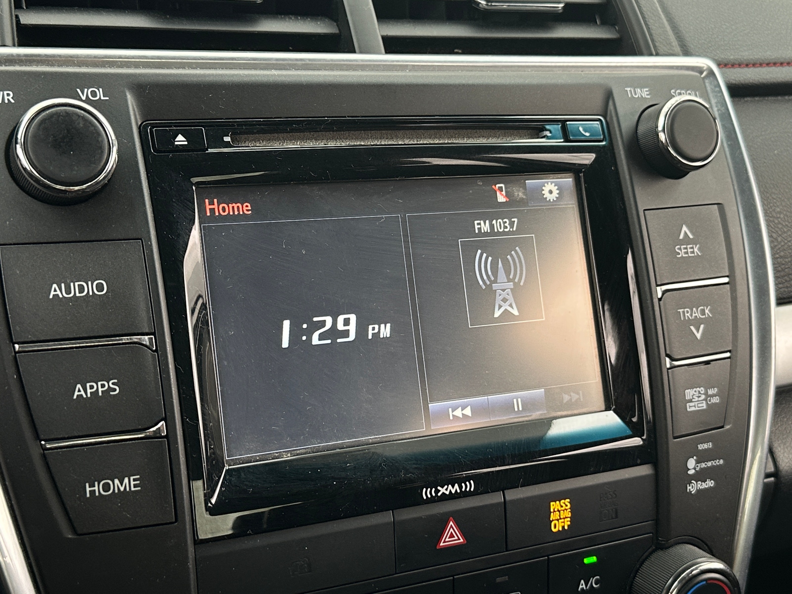Thumbnail: 2017 Toyota Camry - 4