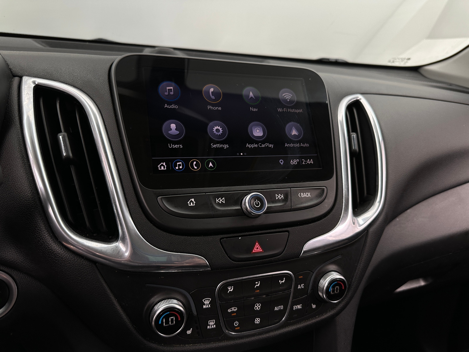 Thumbnail: 2019 Chevrolet Equinox - 4