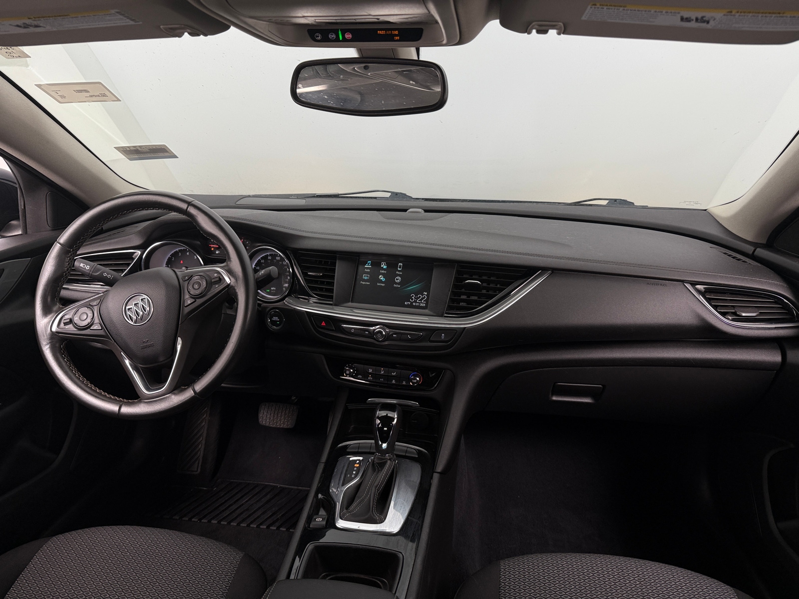 Thumbnail: 2018 Buick Regal - 3