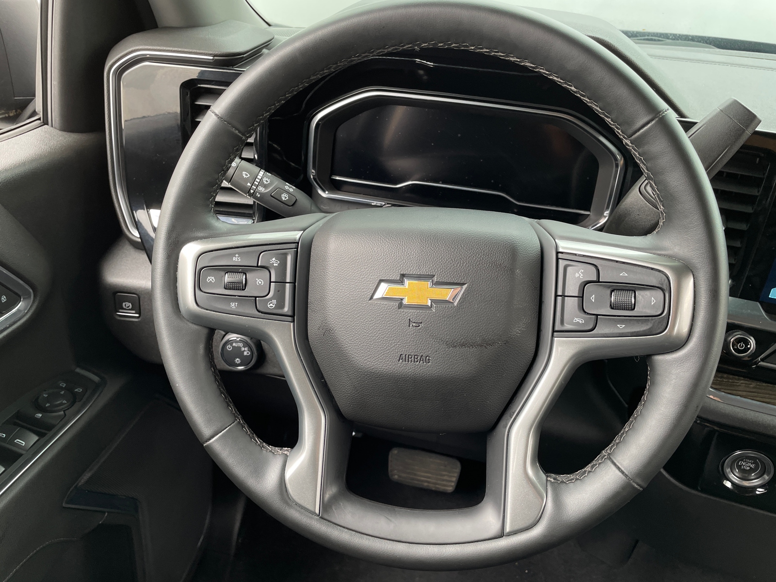 Thumbnail: 2024 Chevrolet Silverado 1500 - 5