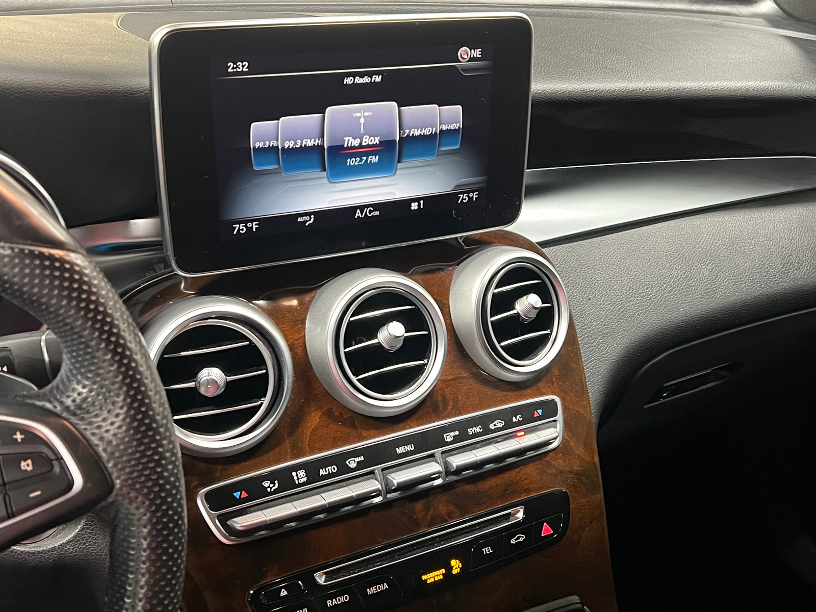 Thumbnail: 2017 Mercedes-Benz GLC - 3