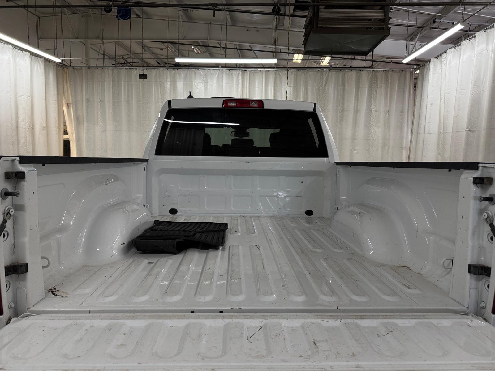 Thumbnail: 2024 RAM 1500 Classic - 7