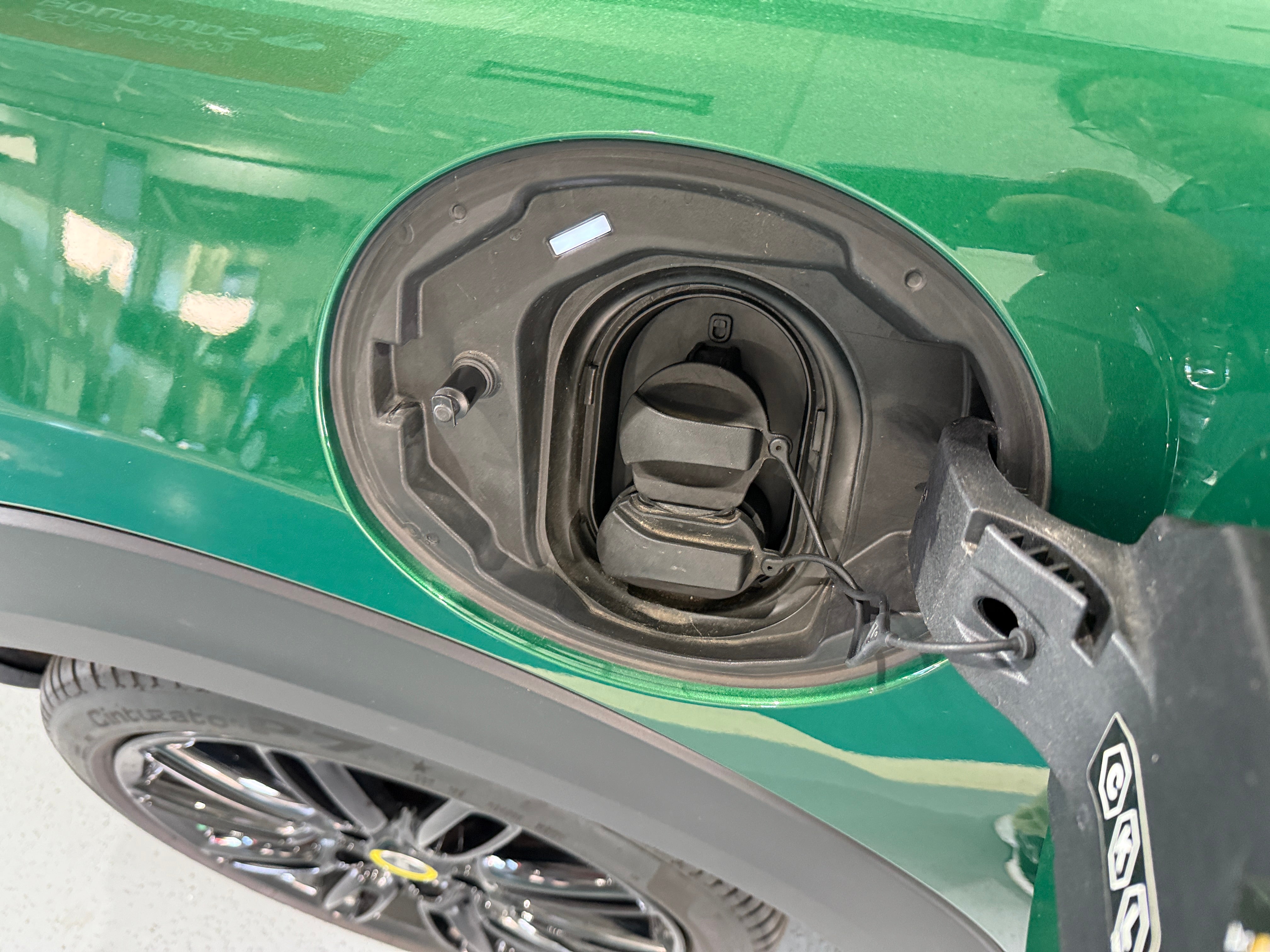 Used 2023 MINI Hardtop 2 Door SE with VIN WMW13DJ04P2T19527 for sale in Oak Creek, WI