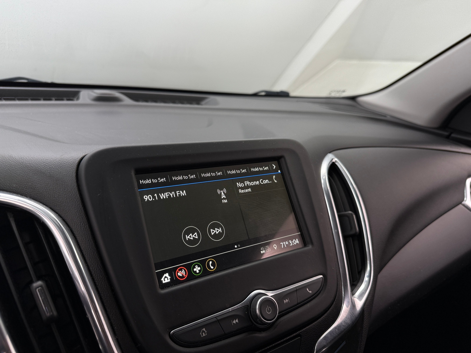 Thumbnail: 2019 Chevrolet Equinox - 4