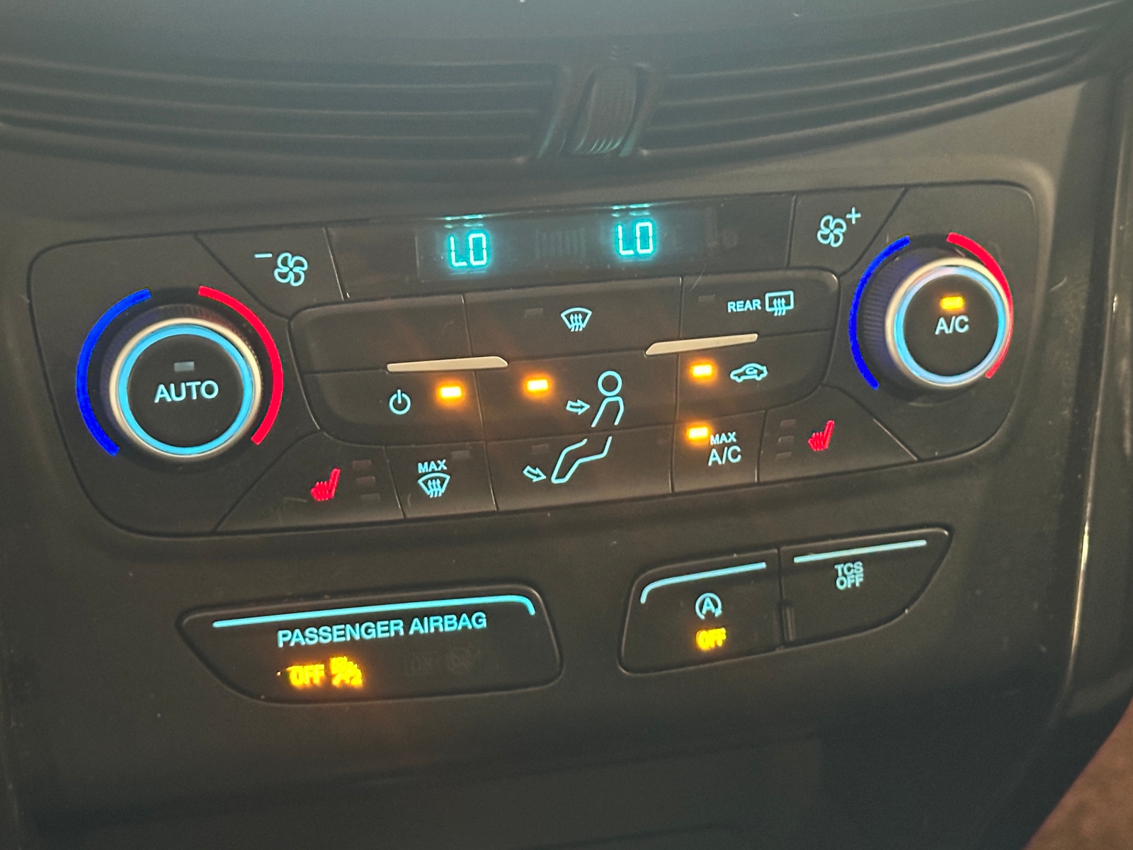 Thumbnail: 2019 Ford Escape - 3
