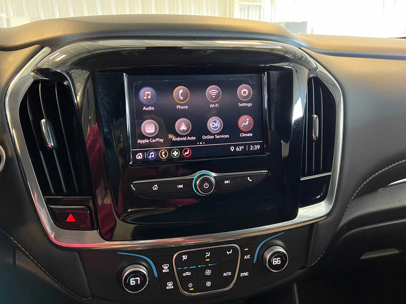 Thumbnail: 2020 Chevrolet Traverse - 4