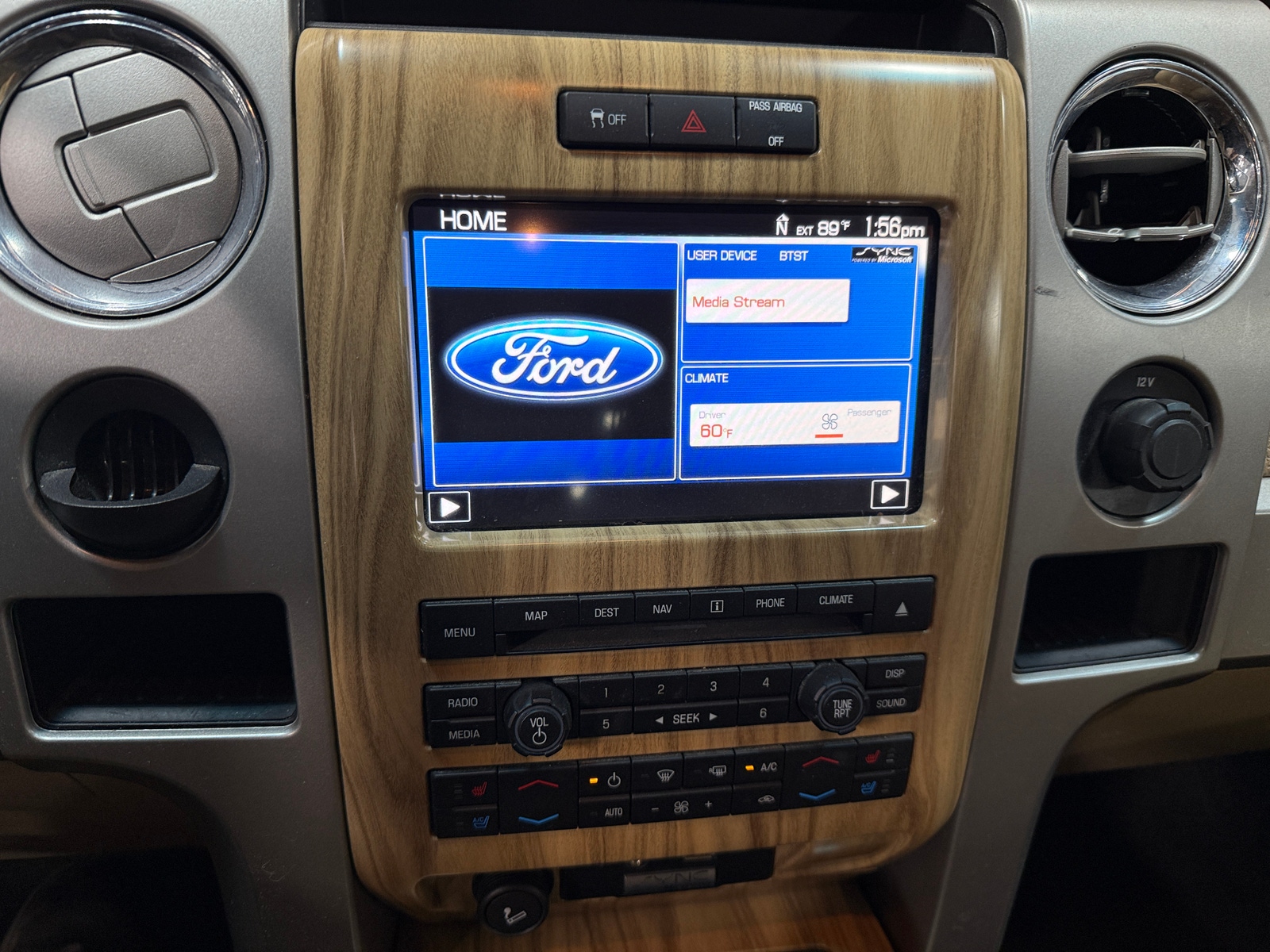 Thumbnail: 2011 Ford Econoline - 3